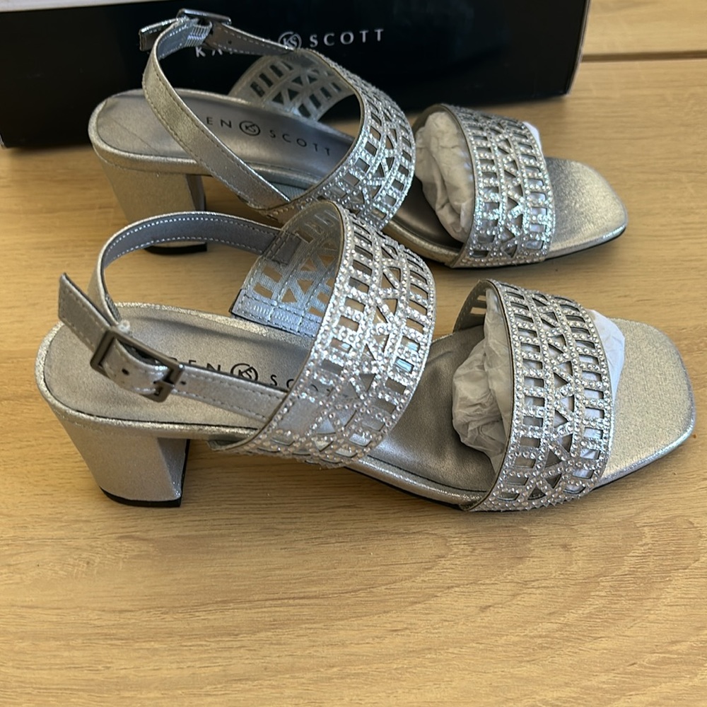 NIB Karen Scott Desiah Pewter Slingback - Picture 4 of 8